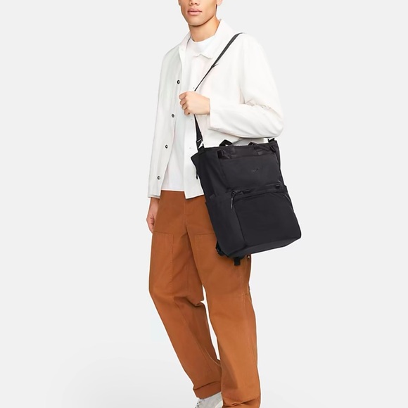 Nike Convertible diapers bag - Picture 10 of 12